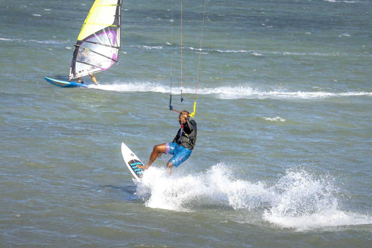 New Zealand's Best Beaches For Windsurfing And Kitesurfing A Beachgoer